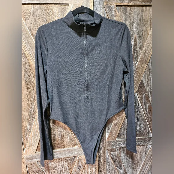 Black Zipper Front Long Sleeve Bodysuit - Picture 5 of 7